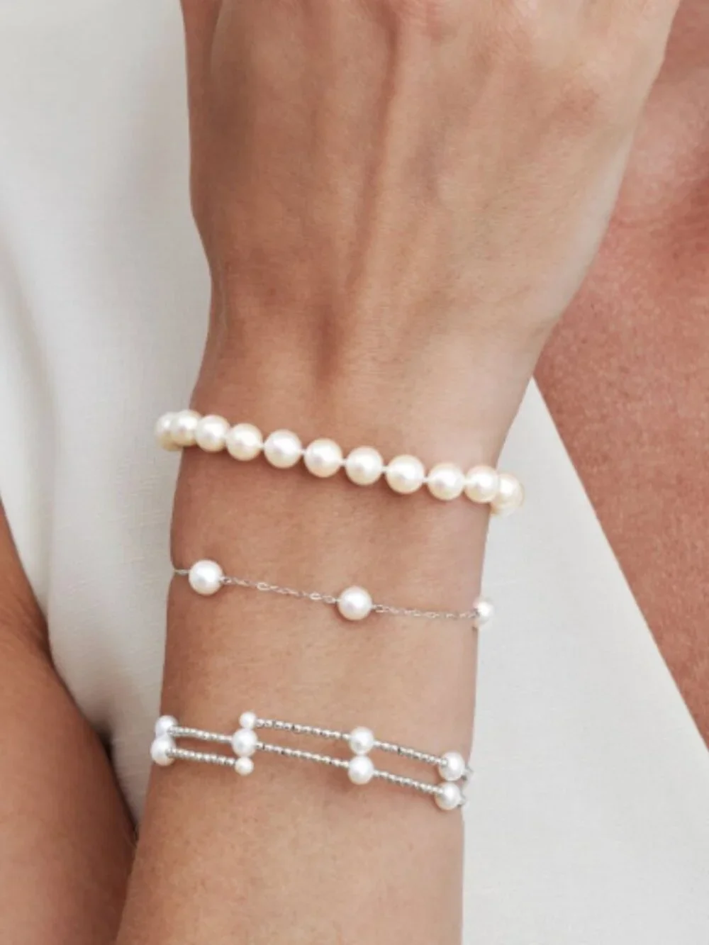 14K Gold Japanese Akoya White Pearl Tincup Bracelet